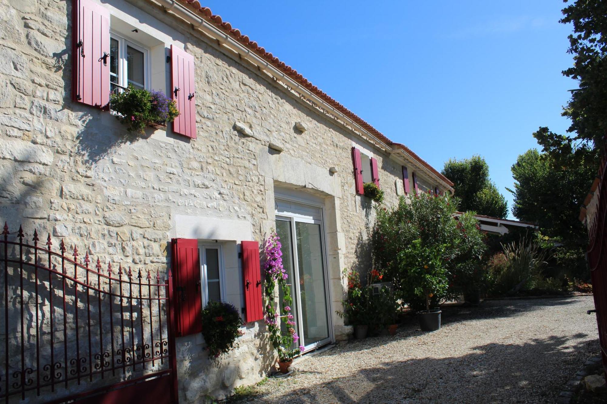 Bed and Breakfast La Douce Charentaise Merignac  Екстер'єр фото